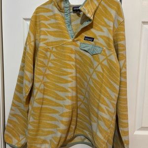 Patagonia XL quarter button fleece